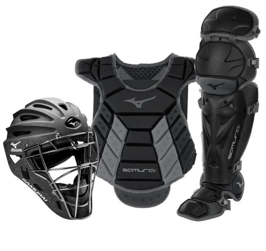 Mizuno Samurai Boxed Catcher's Gear Set Black / Grey 14-15