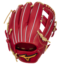 Mizuno Pro Classic GMPC-50 baseball glove in red and cream, featuring premium Japanese Steerhide and 4 Golds Patch.